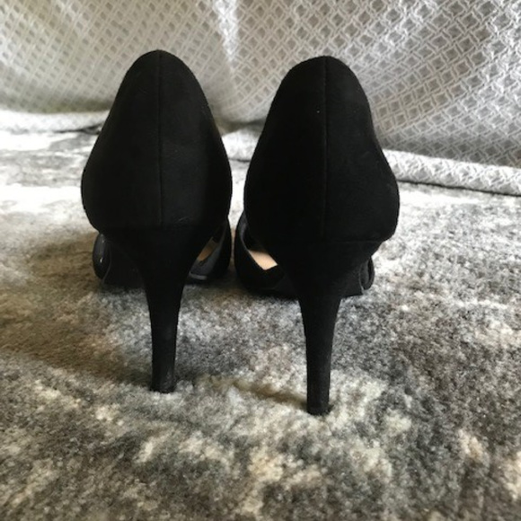 High Heels - Picture 2 of 2